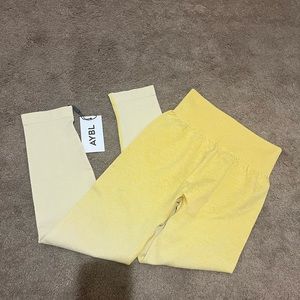 AYBL PULSE OMBRÉ SEAMLESS LEGGINGS YELLOW